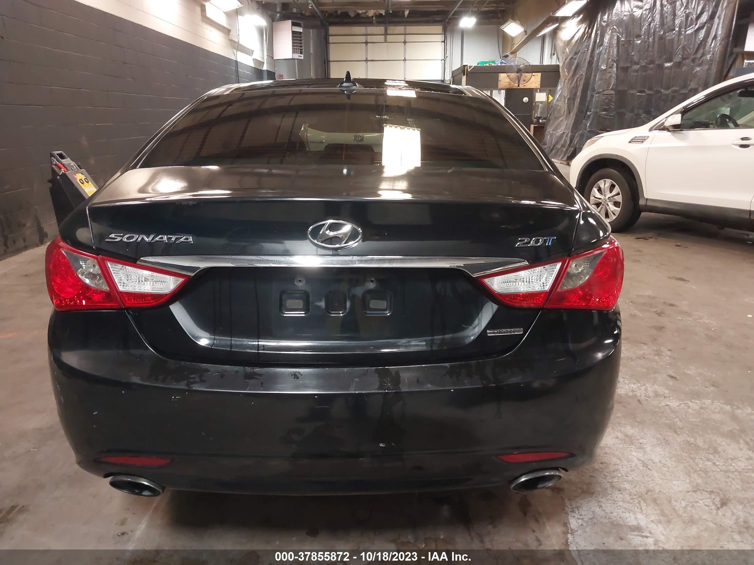 Photo 15 VIN: 5NPEC4AB5DH690261 - HYUNDAI SONATA 