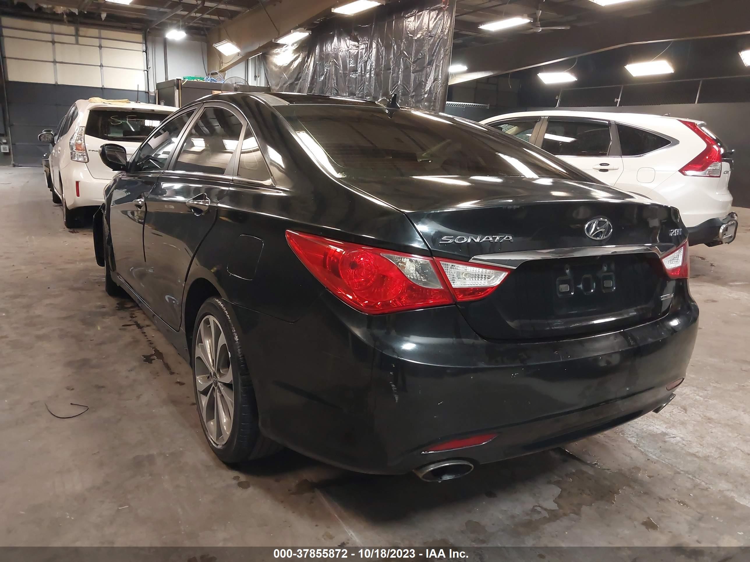 Photo 2 VIN: 5NPEC4AB5DH690261 - HYUNDAI SONATA 