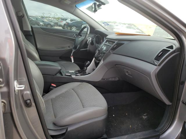 Photo 4 VIN: 5NPEC4AB5DH734601 - HYUNDAI SONATA SE 