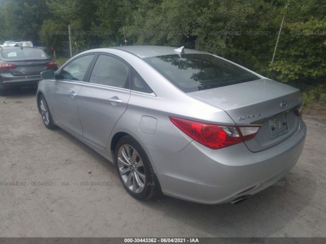 Photo 2 VIN: 5NPEC4AB6BH191515 - HYUNDAI SONATA 