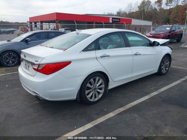 Photo 3 VIN: 5NPEC4AB6BH204991 - HYUNDAI SONATA 