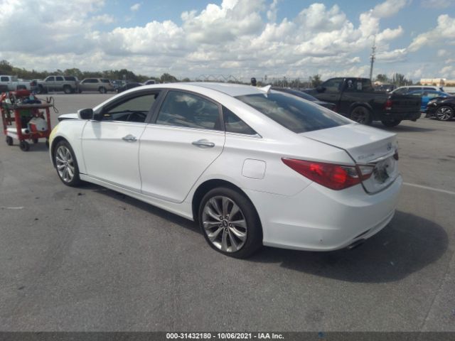 Photo 2 VIN: 5NPEC4AB6BH221208 - HYUNDAI SONATA 