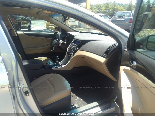 Photo 4 VIN: 5NPEC4AB6BH229616 - HYUNDAI SONATA 