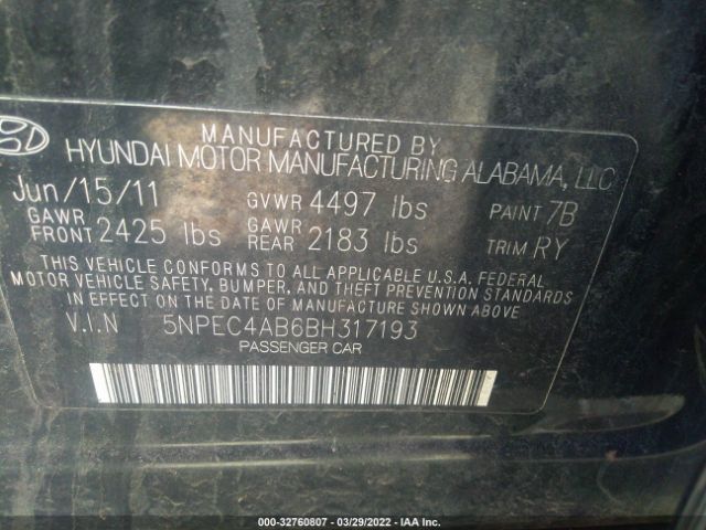 Photo 8 VIN: 5NPEC4AB6BH317193 - HYUNDAI SONATA 