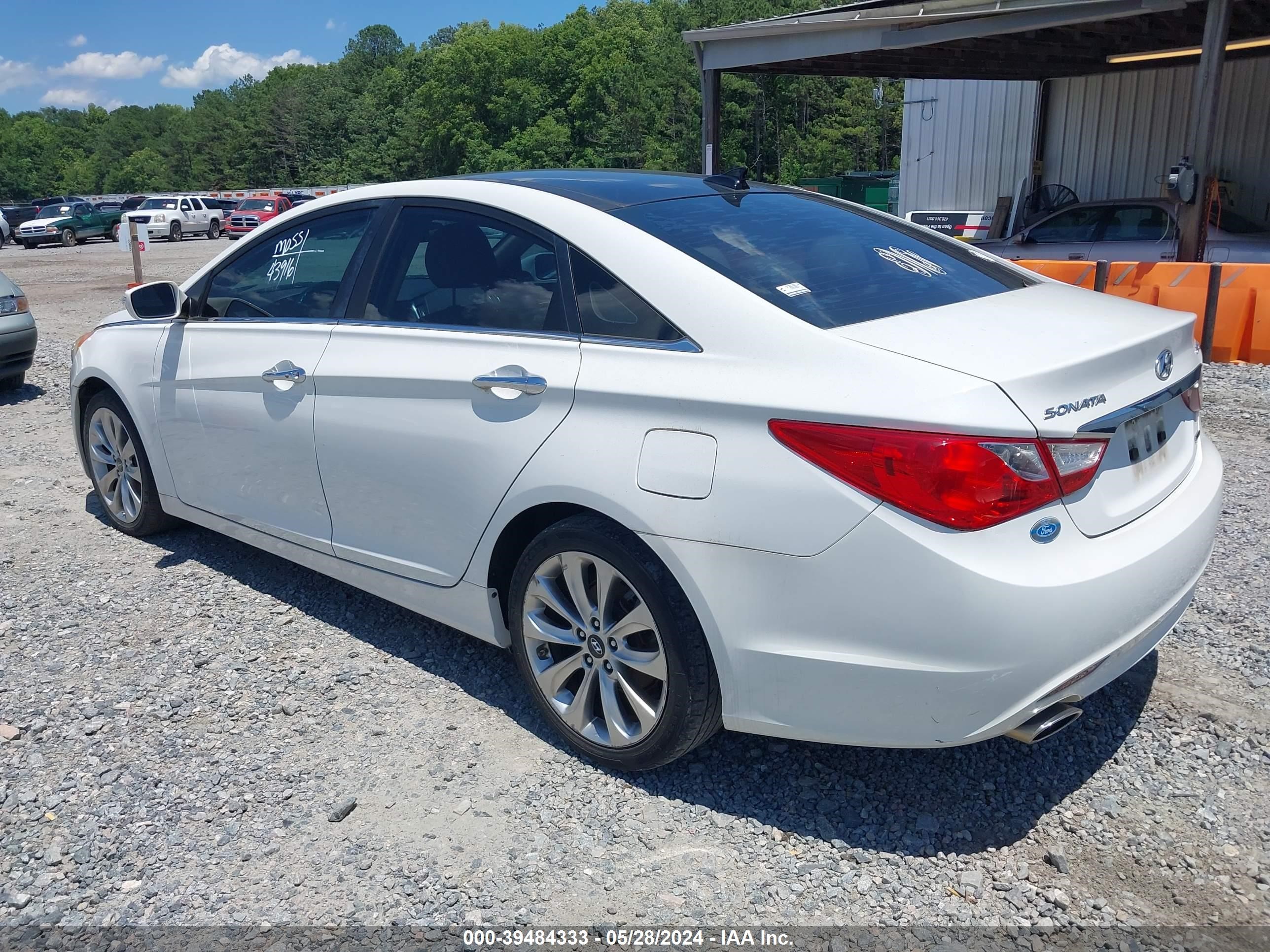 Photo 2 VIN: 5NPEC4AB6CH339504 - HYUNDAI SONATA 