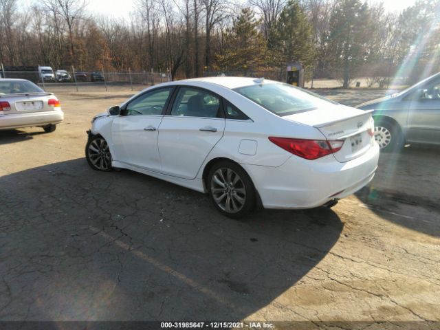 Photo 2 VIN: 5NPEC4AB6CH415061 - HYUNDAI SONATA 