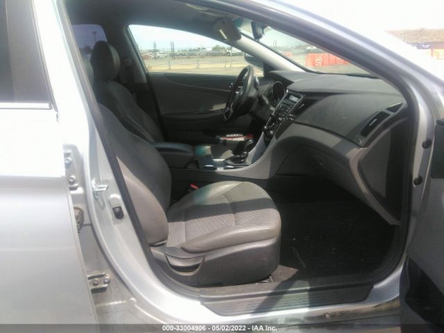 Photo 4 VIN: 5NPEC4AB6CH426903 - HYUNDAI SONATA 