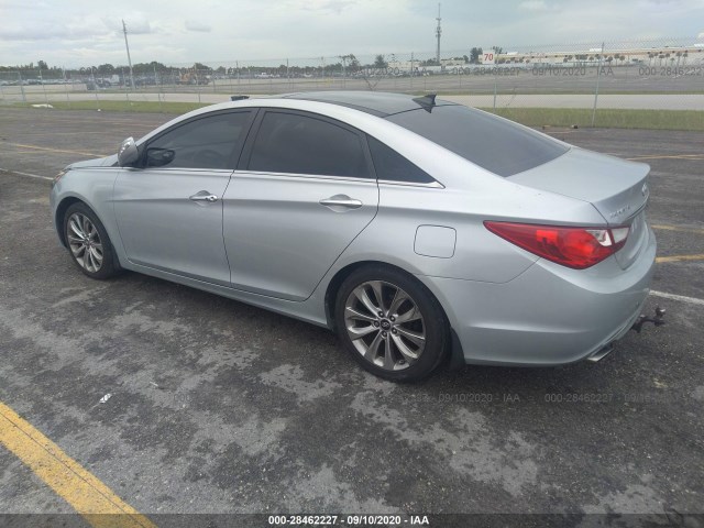 Photo 2 VIN: 5NPEC4AB6CH486101 - HYUNDAI SONATA 