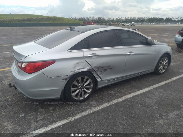 Photo 3 VIN: 5NPEC4AB6CH486101 - HYUNDAI SONATA 