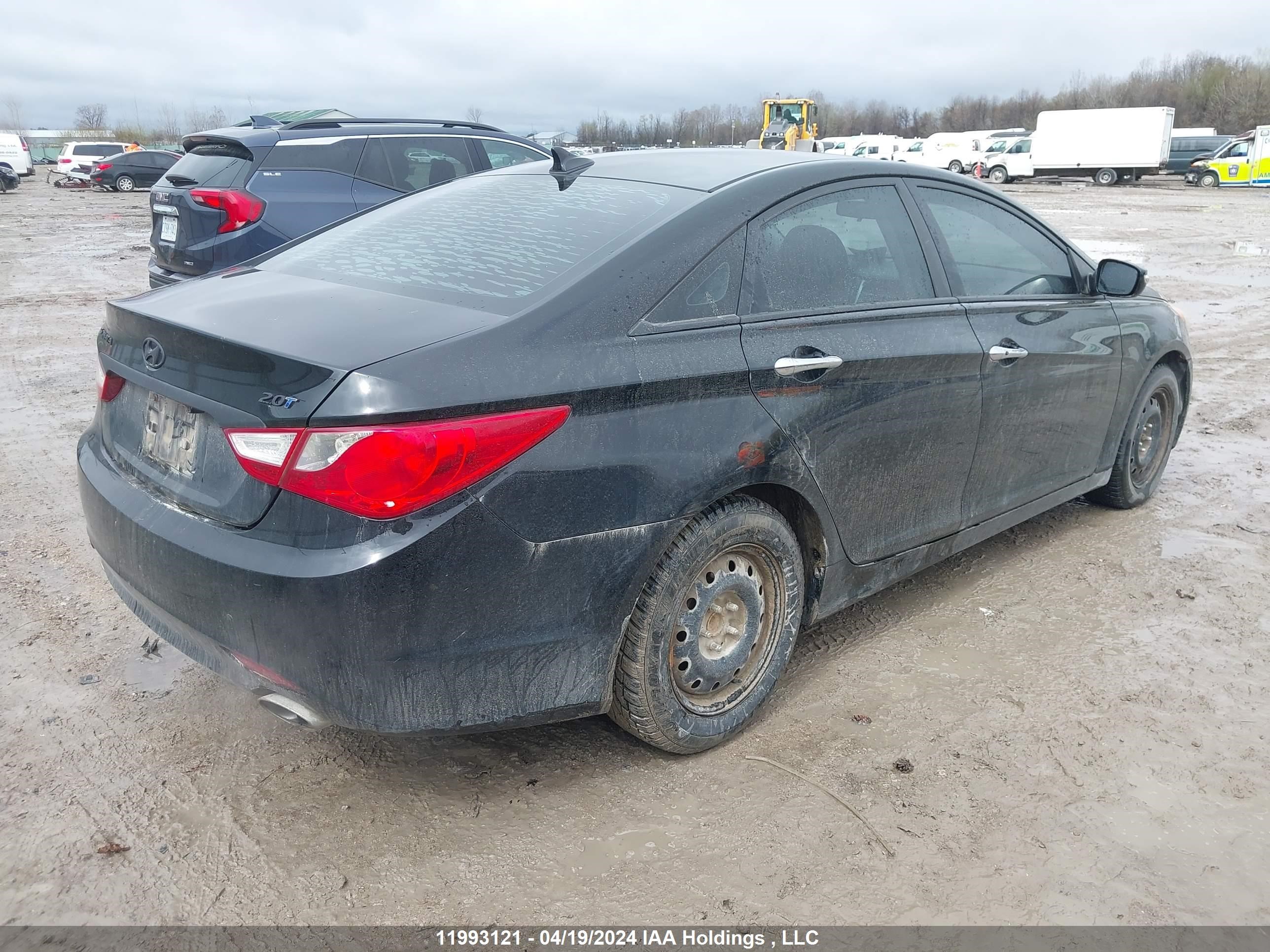 Photo 3 VIN: 5NPEC4AB6CH489399 - HYUNDAI SONATA 