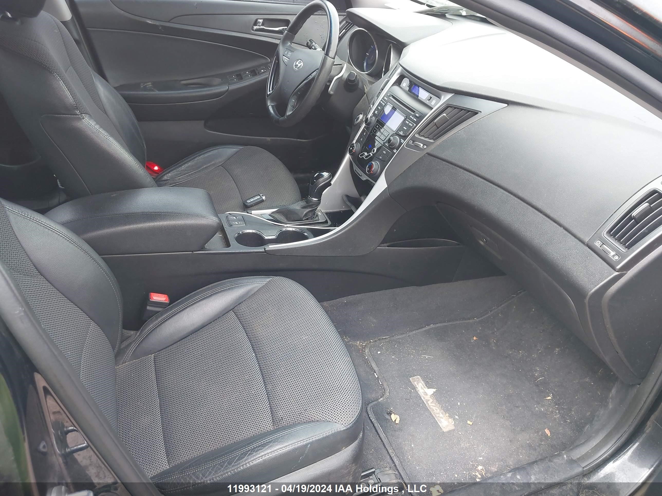 Photo 4 VIN: 5NPEC4AB6CH489399 - HYUNDAI SONATA 