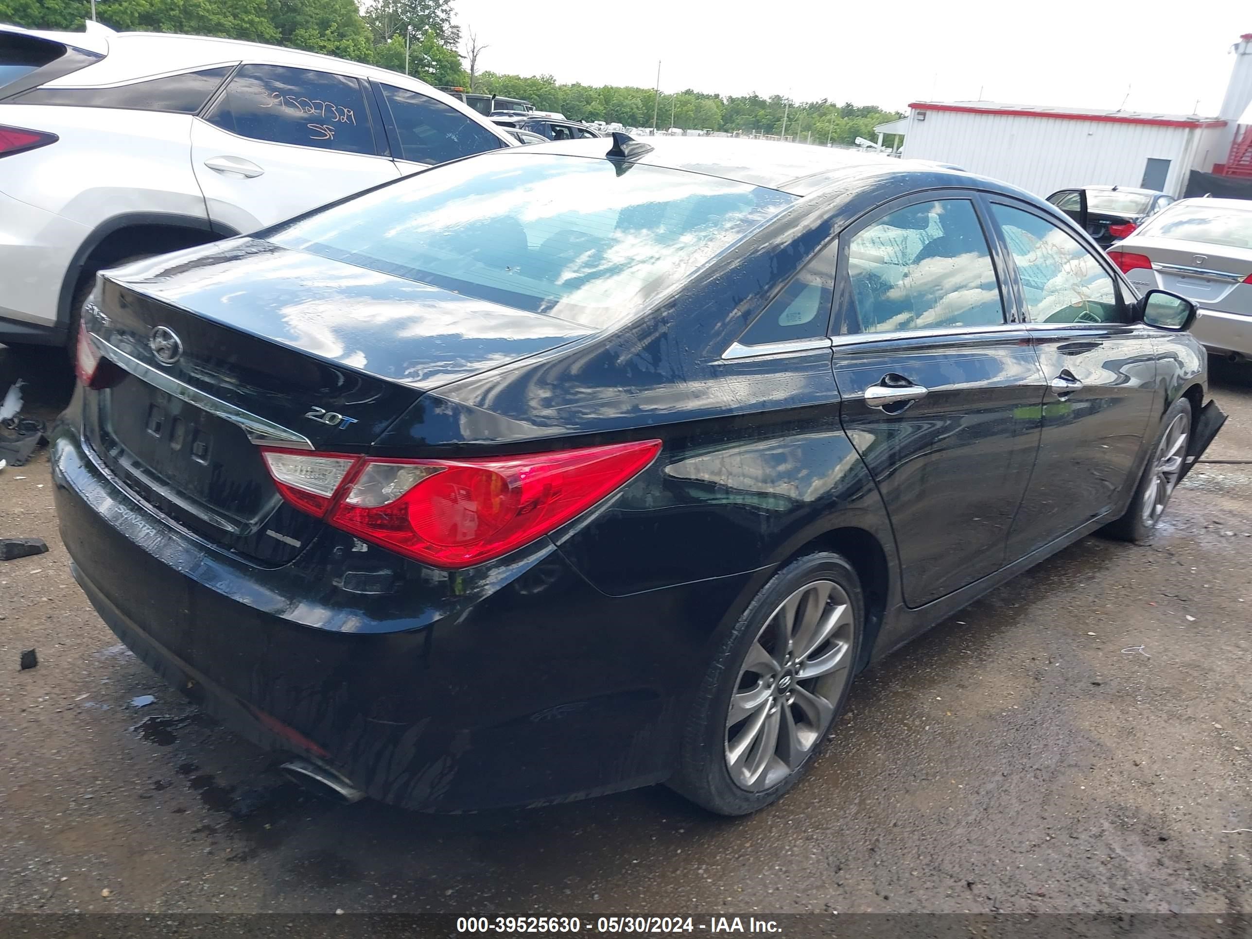 Photo 3 VIN: 5NPEC4AB6DH783094 - HYUNDAI SONATA 