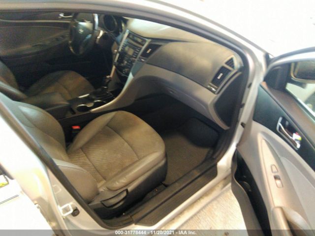 Photo 4 VIN: 5NPEC4AB7CH459814 - HYUNDAI SONATA 