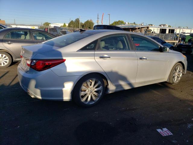 Photo 2 VIN: 5NPEC4AB7CH502631 - HYUNDAI SONATA SE 