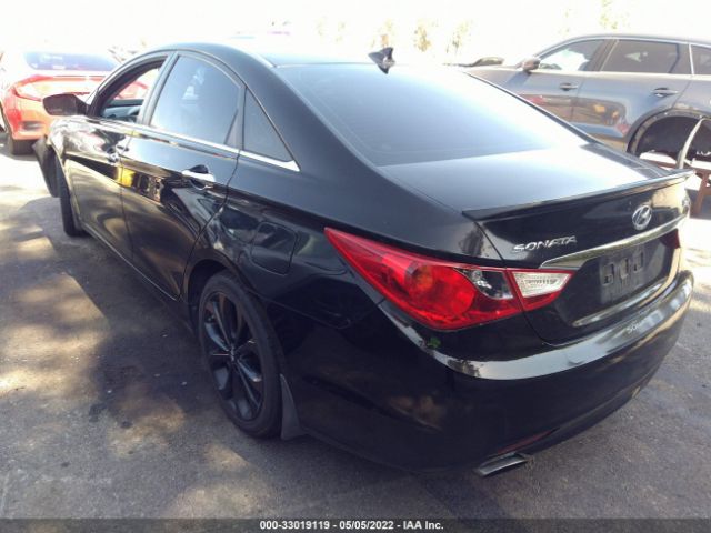 Photo 2 VIN: 5NPEC4AB7DH600897 - HYUNDAI SONATA 