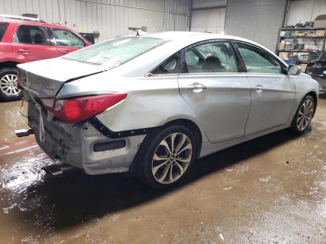 Photo 2 VIN: 5NPEC4AB7DH663465 - HYUNDAI SONATA 