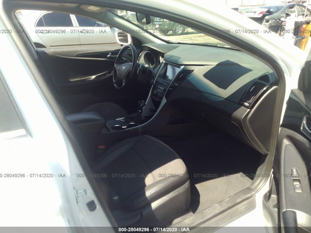 Photo 4 VIN: 5NPEC4AB7EH817917 - HYUNDAI SONATA 