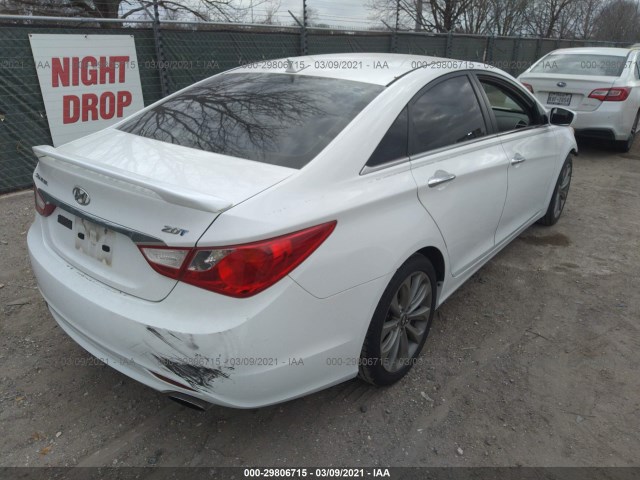 Photo 3 VIN: 5NPEC4AB8BH315638 - HYUNDAI SONATA 