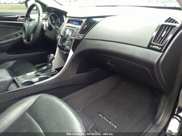 Photo 4 VIN: 5NPEC4AB8CH385190 - HYUNDAI SONATA 