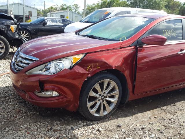 Photo 8 VIN: 5NPEC4AB8CH389563 - HYUNDAI SONATA SE 