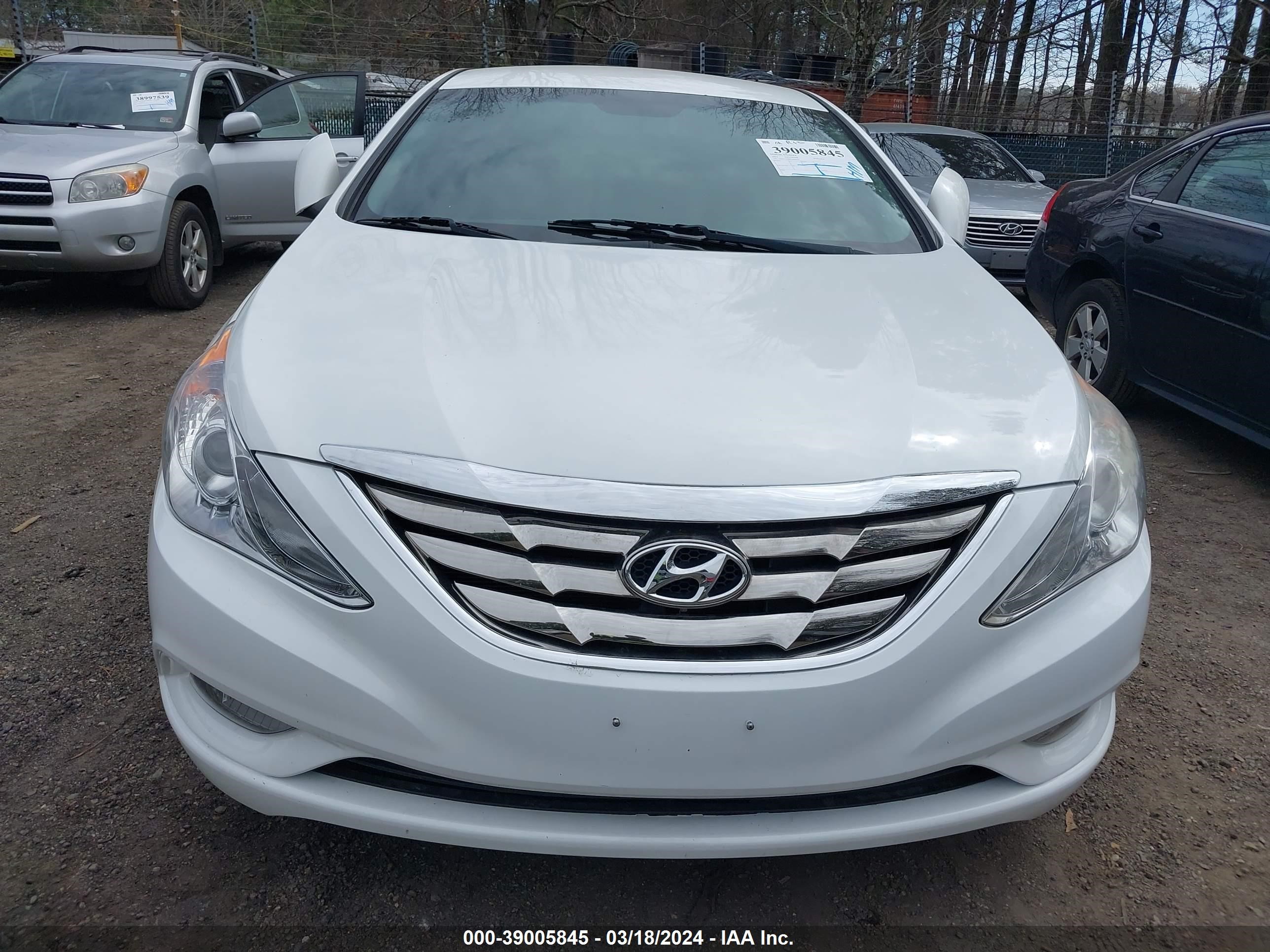 Photo 6 VIN: 5NPEC4AB8CH404191 - HYUNDAI SONATA 