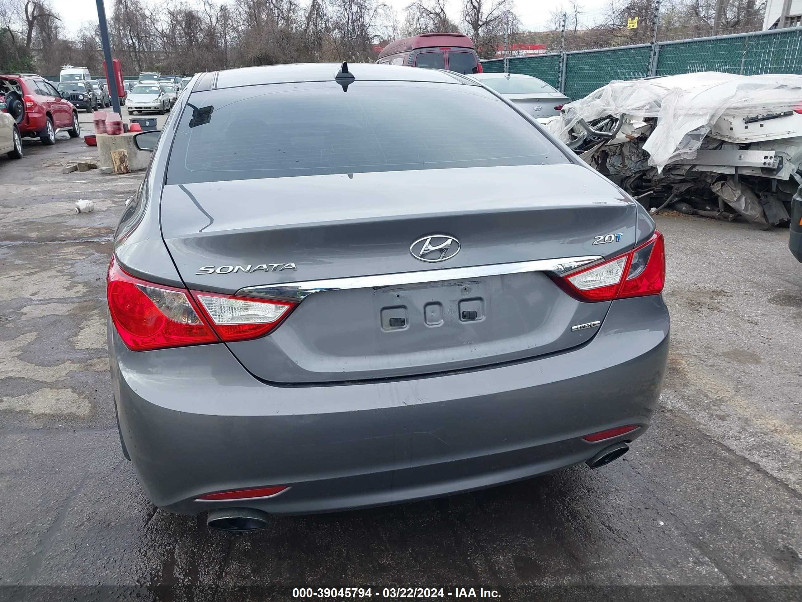 Photo 16 VIN: 5NPEC4AB8CH411576 - HYUNDAI SONATA 