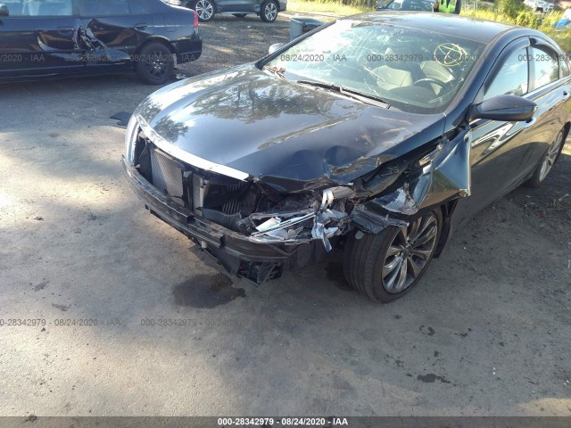 Photo 5 VIN: 5NPEC4AB8CH452757 - HYUNDAI SONATA 