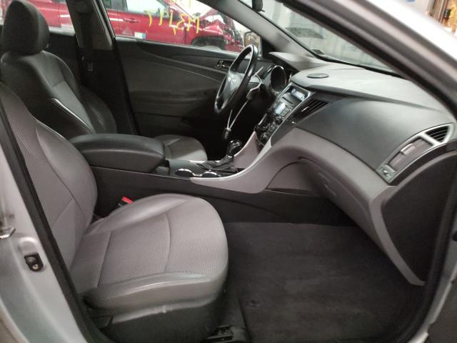 Photo 4 VIN: 5NPEC4AB9BH189158 - HYUNDAI SONATA SE 