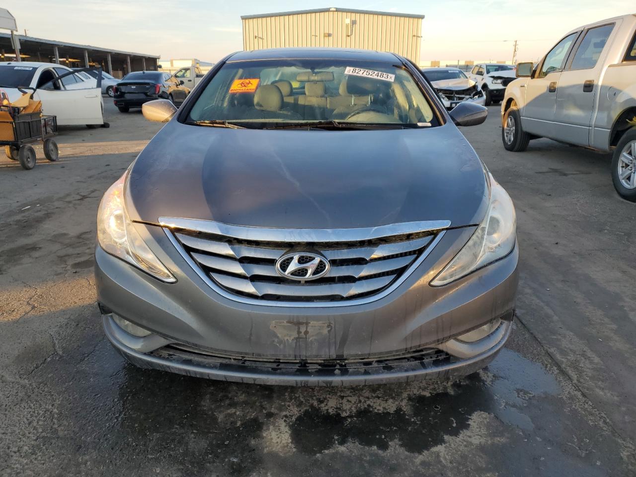 Photo 4 VIN: 5NPEC4AB9BH198717 - HYUNDAI SONATA 