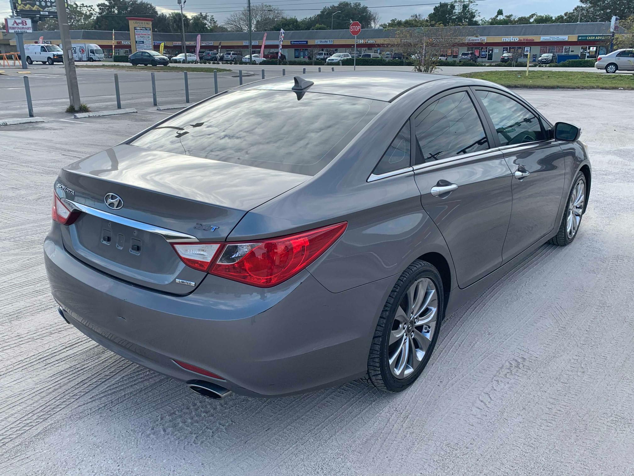 Photo 3 VIN: 5NPEC4AB9BH223079 - HYUNDAI SONATA SE 