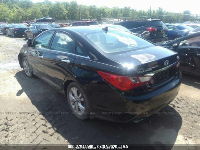 Photo 2 VIN: 5NPEC4AB9BH301389 - HYUNDAI SONATA 