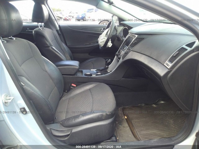 Photo 4 VIN: 5NPEC4AB9CH353221 - HYUNDAI SONATA 