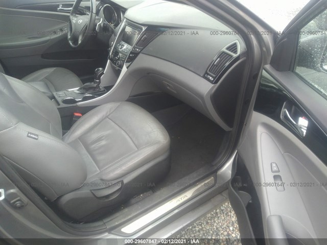 Photo 4 VIN: 5NPEC4AB9CH462746 - HYUNDAI SONATA 