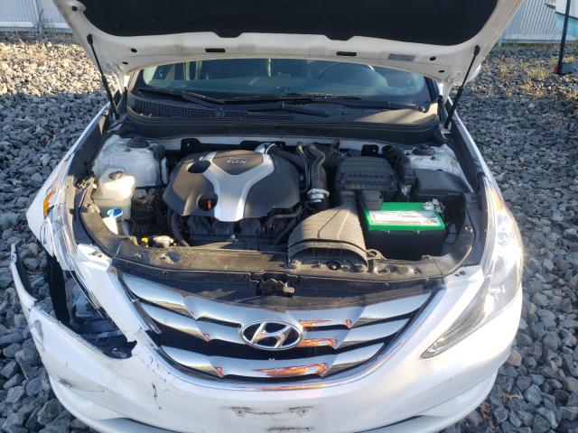 Photo 6 VIN: 5NPEC4AB9DH780707 - HYUNDAI SONATA SE 