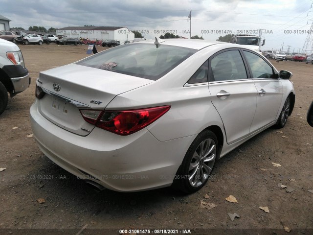 Photo 3 VIN: 5NPEC4ABXBH194031 - HYUNDAI SONATA 