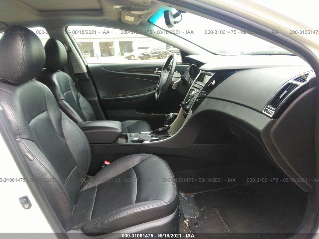 Photo 4 VIN: 5NPEC4ABXBH194031 - HYUNDAI SONATA 