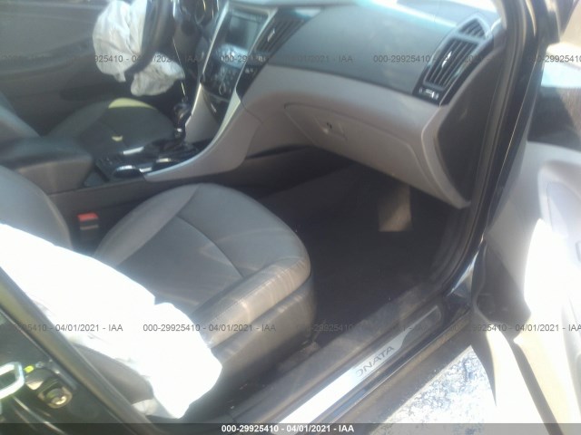 Photo 4 VIN: 5NPEC4ABXBH201026 - HYUNDAI SONATA 