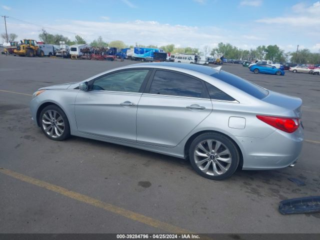 Photo 2 VIN: 5NPEC4ABXBH252672 - HYUNDAI SONATA 