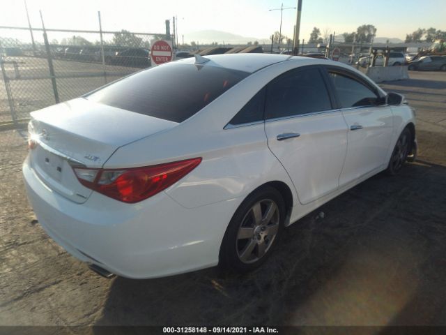 Photo 3 VIN: 5NPEC4ABXBH273621 - HYUNDAI SONATA 