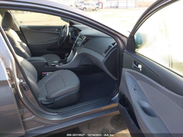 Photo 4 VIN: 5NPEC4ABXBH316595 - HYUNDAI SONATA 