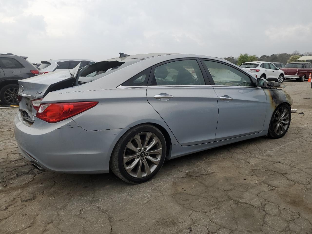 Photo 2 VIN: 5NPEC4ABXCH405696 - HYUNDAI SONATA 