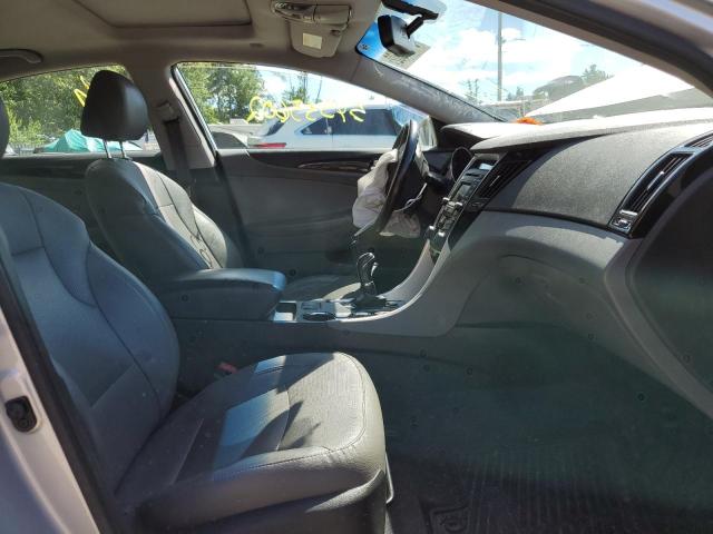 Photo 4 VIN: 5NPEC4ABXEH884012 - HYUNDAI SONATA SE 