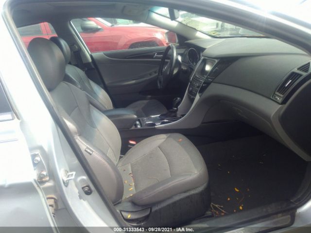 Photo 4 VIN: 5NPEC4ABXEH903402 - HYUNDAI SONATA 