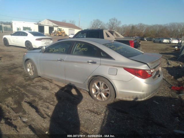 Photo 2 VIN: 5NPEC4AC0BH011325 - HYUNDAI SONATA 