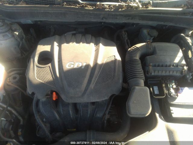 Photo 9 VIN: 5NPEC4AC0BH011325 - HYUNDAI SONATA 