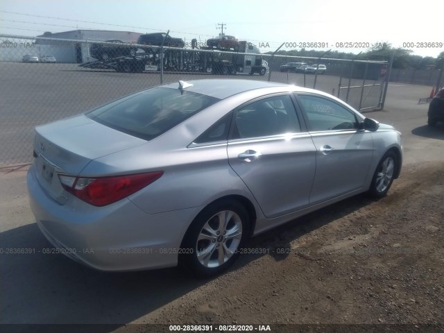 Photo 3 VIN: 5NPEC4AC0BH012720 - HYUNDAI SONATA 