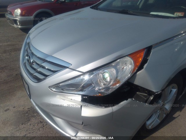 Photo 5 VIN: 5NPEC4AC0BH012720 - HYUNDAI SONATA 