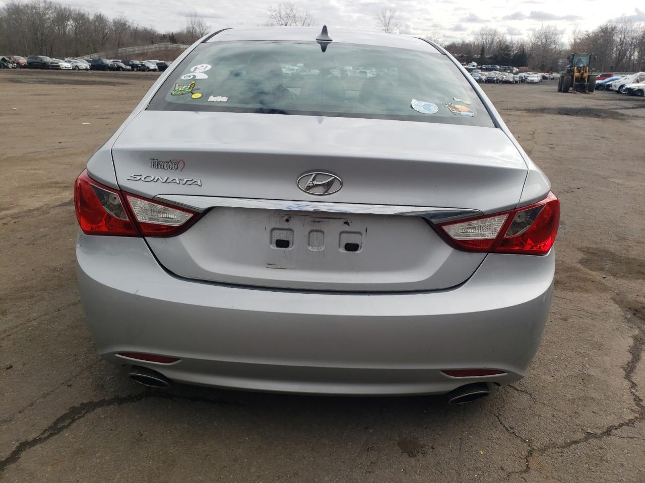 Photo 5 VIN: 5NPEC4AC0BH036497 - HYUNDAI SONATA 