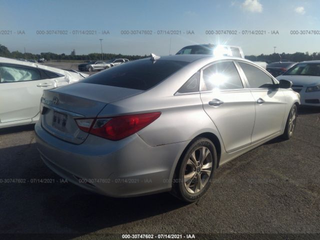 Photo 3 VIN: 5NPEC4AC0BH074070 - HYUNDAI SONATA 