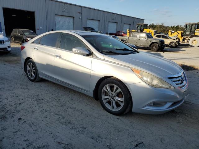 Photo 3 VIN: 5NPEC4AC0BH077650 - HYUNDAI SONATA 